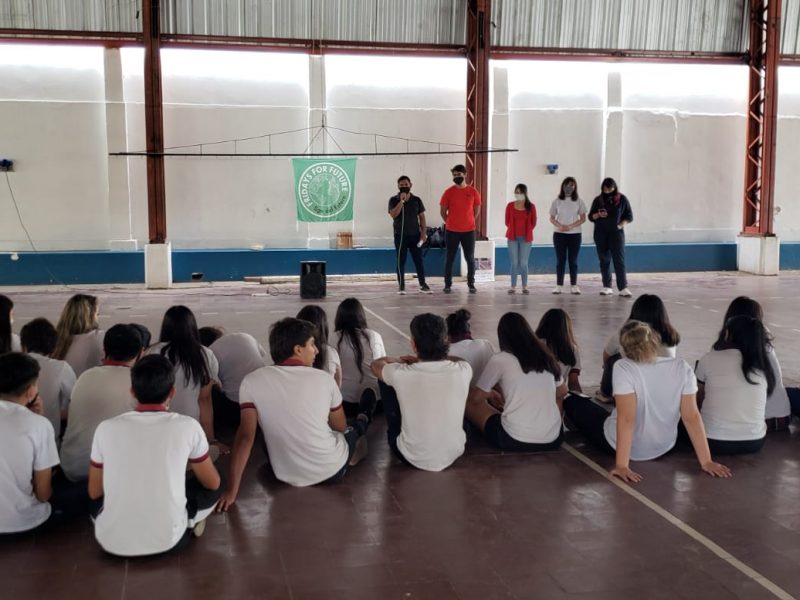 FRIDAYS FOR FUTURE VISITÓ EL COLEGIO1 FRIDAYS FOR FUTURE VISITÓ EL COLEGIO1